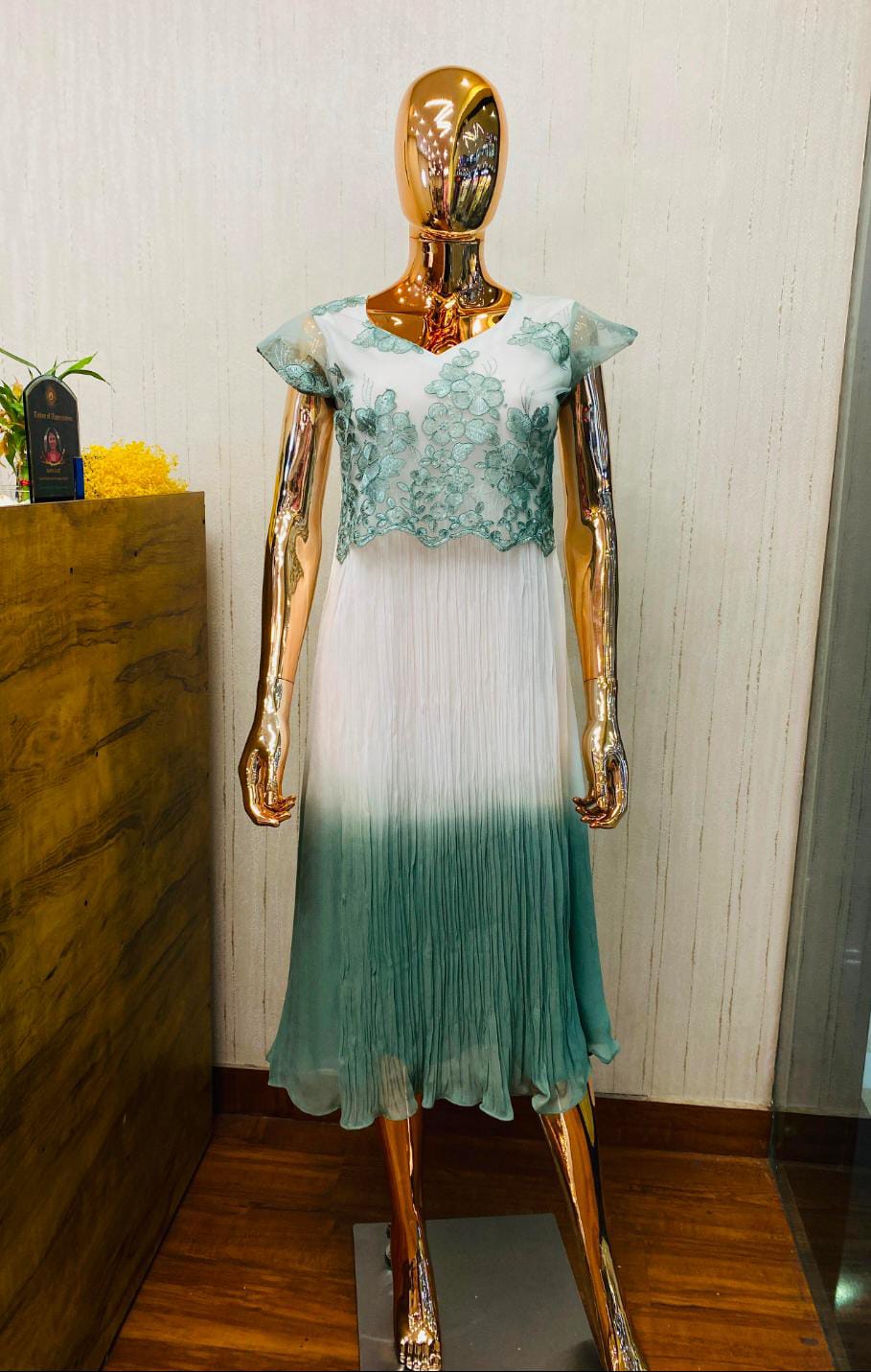 white and powder green texture