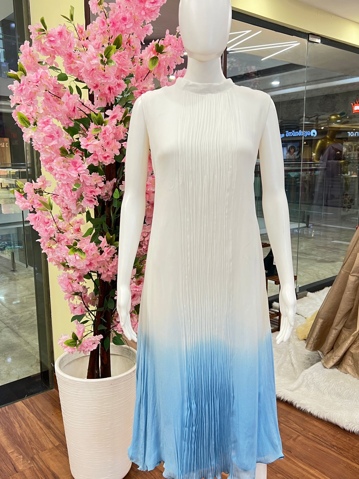 white & blue texture